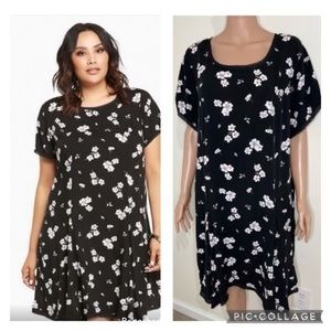 Torrid black floral short sleeves flare dress size 3